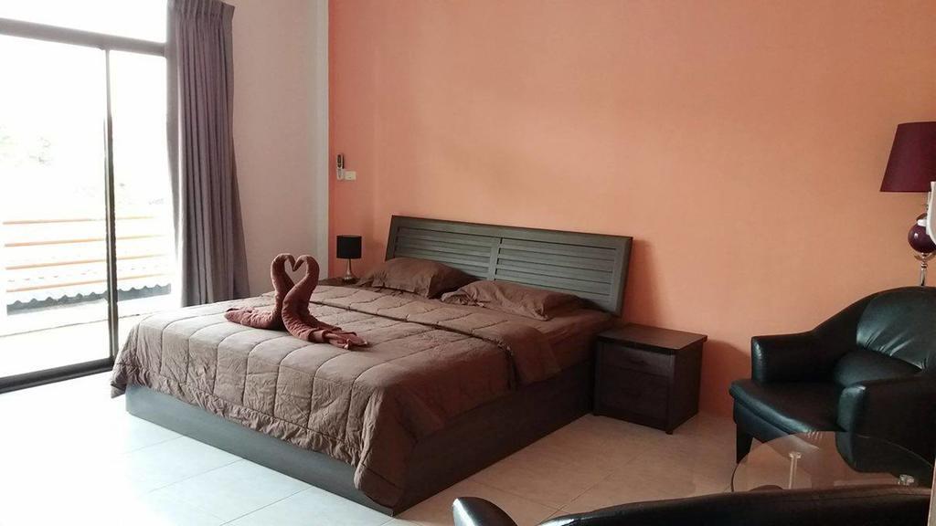 Da Puccio Rawai Guesthouse ภายนอก รูปภาพ